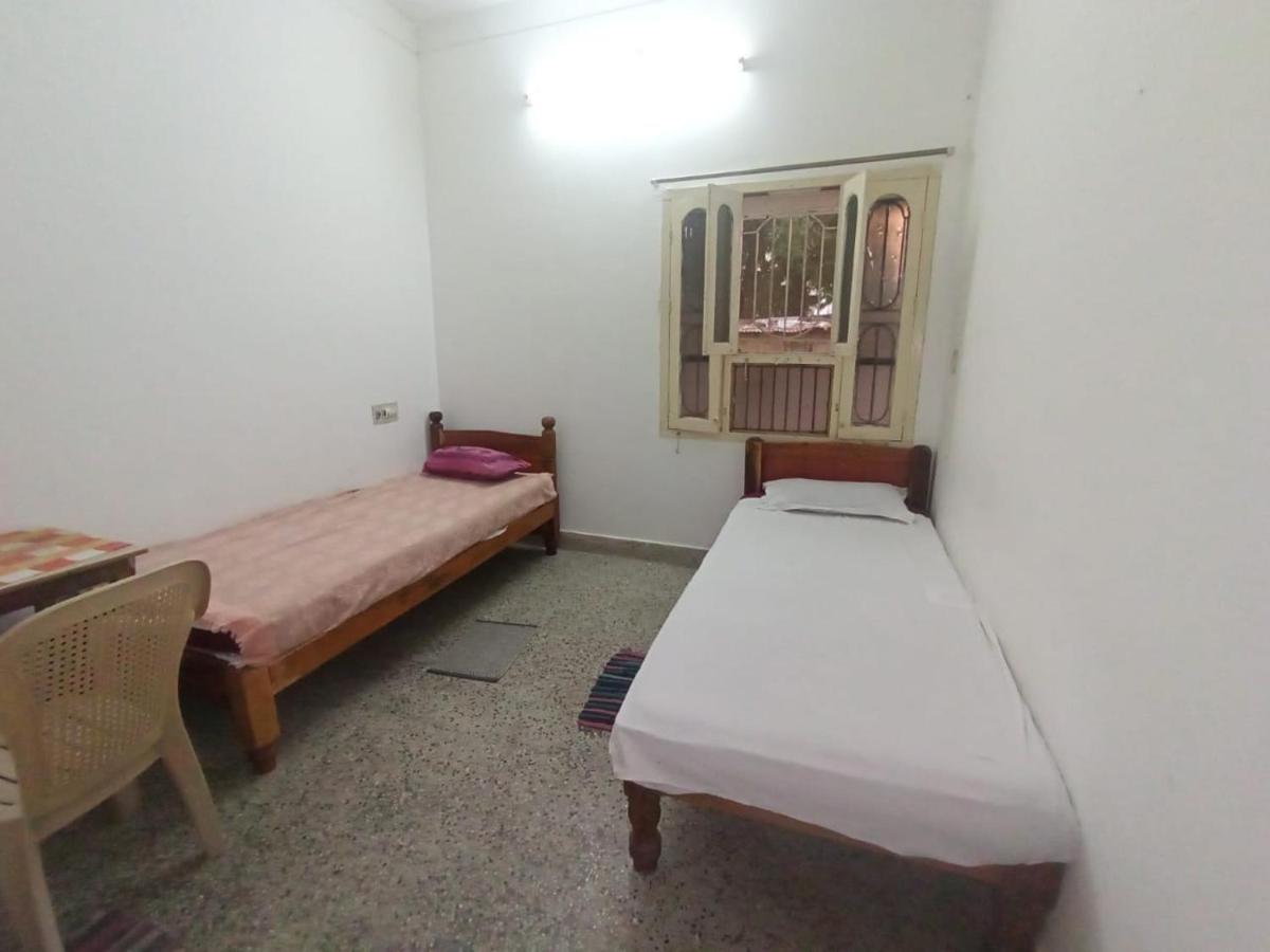 Sri Shankaraa Guest House Tiruvannāmalai Екстериор снимка