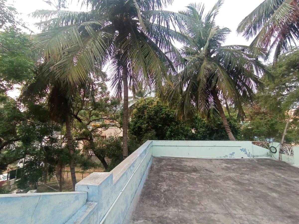 Sri Shankaraa Guest House Tiruvannāmalai Екстериор снимка